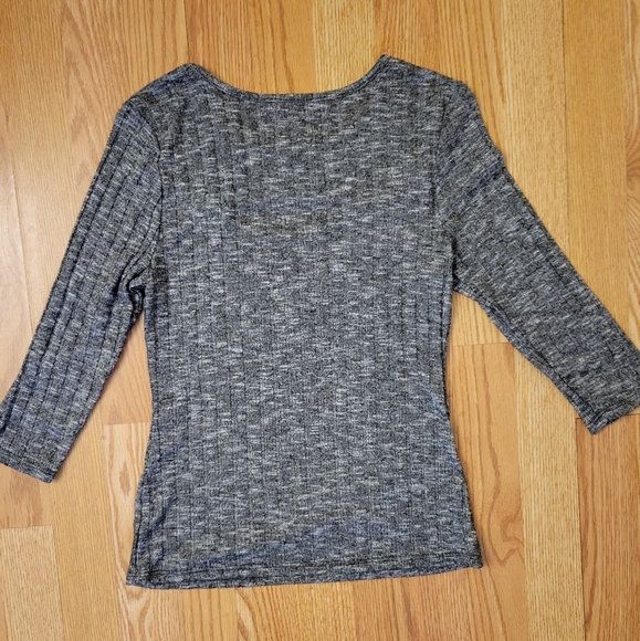 🟣 Grey ribbed keyhole shirt - Picture 4 of 4